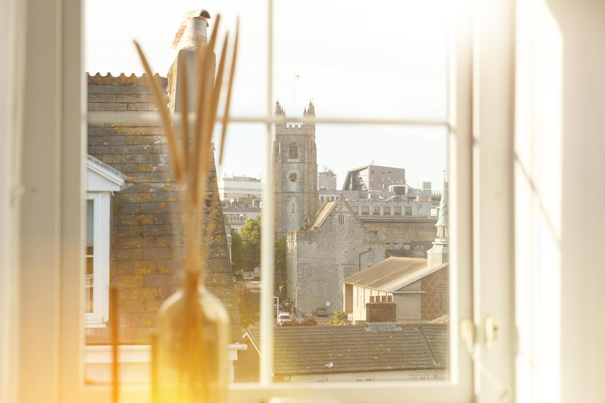 New Luxury For 2024 - Central Plymouth House - Sleeps 10 - Access To Plymouth Town - Close To The Barbican - Pets Welcome - Parking Available - By Luxe Living By Sophia ภายนอก รูปภาพ
