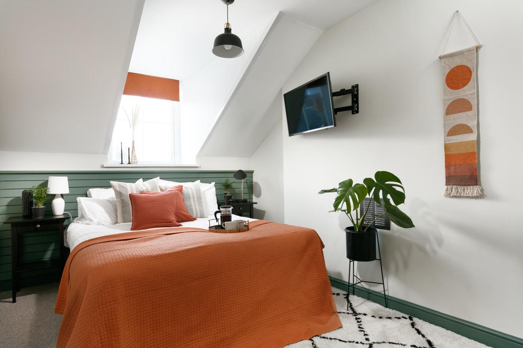 New Luxury For 2024 - Central Plymouth House - Sleeps 10 - Access To Plymouth Town - Close To The Barbican - Pets Welcome - Parking Available - By Luxe Living By Sophia ภายนอก รูปภาพ