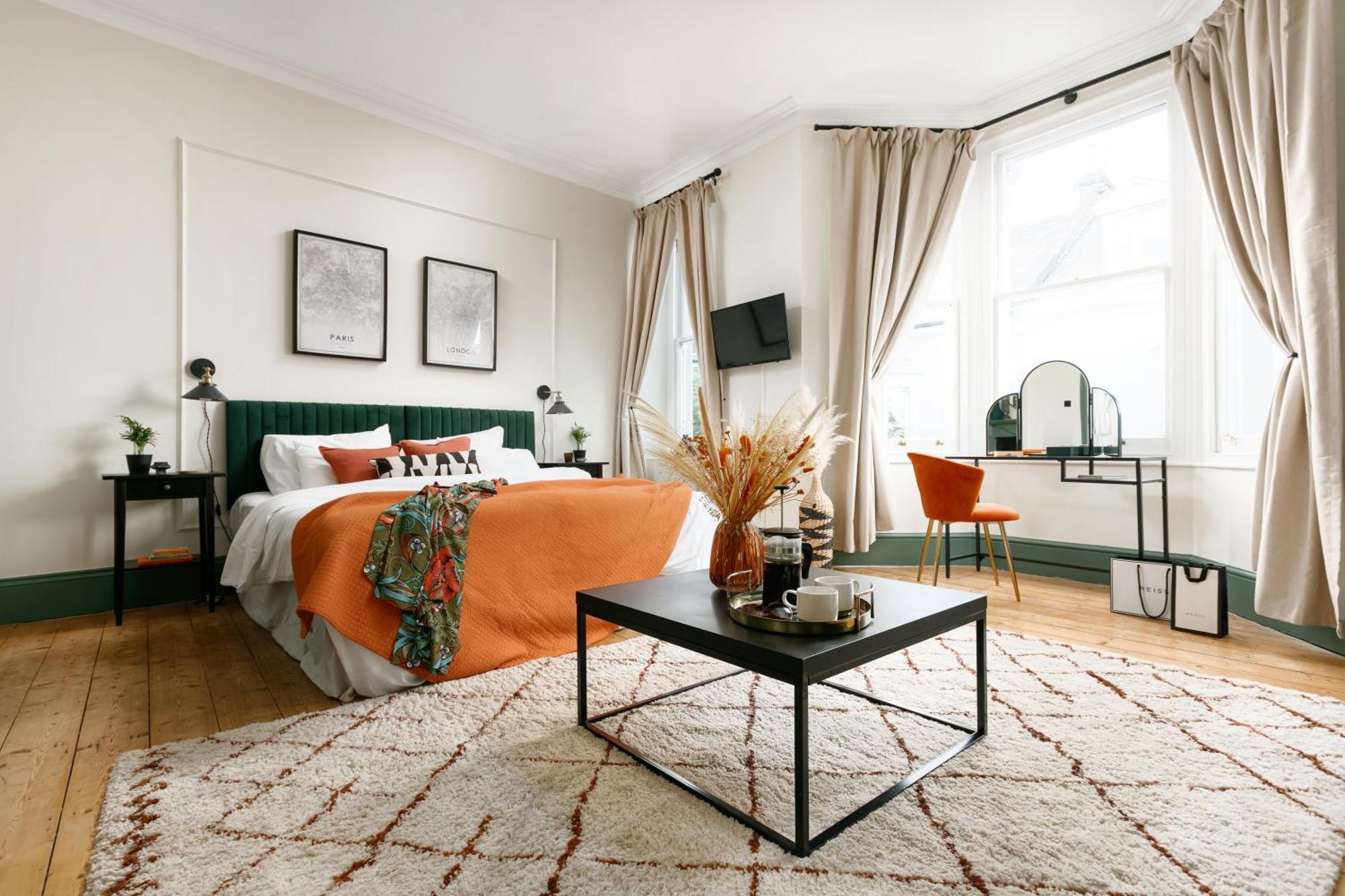 New Luxury For 2024 - Central Plymouth House - Sleeps 10 - Access To Plymouth Town - Close To The Barbican - Pets Welcome - Parking Available - By Luxe Living By Sophia ภายนอก รูปภาพ